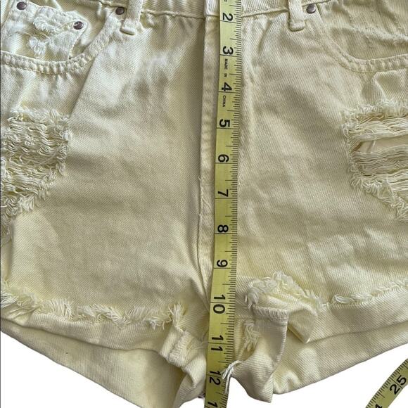 Forever 21 Yellow Distressed Cut off High waist jean shorts size 25 - Picture 5 of 6